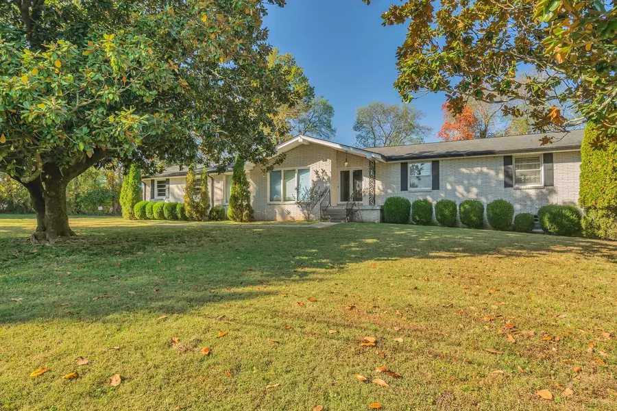 110 Lynn Lee Dr, Old Hickory, TN 37138