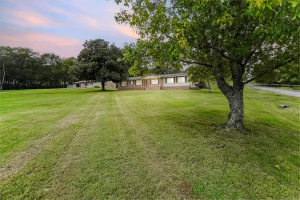 107 Ardmore Hwy, Fayetteville, TN 37334