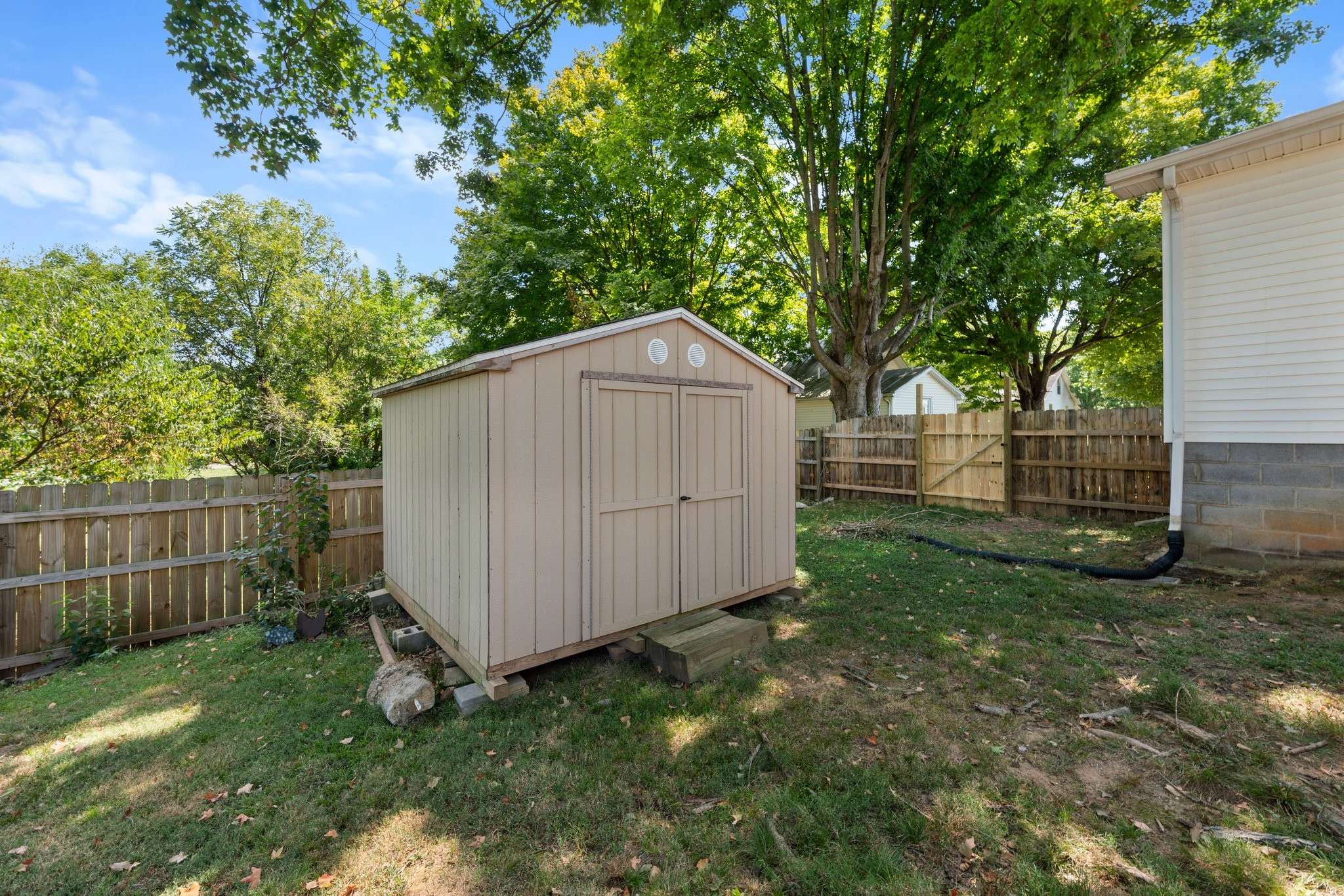 Franklin, KY 42134,413 E Washington St
