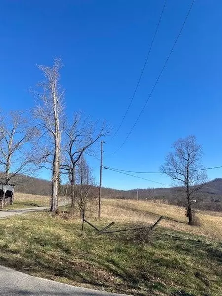 4 Reeder Town Road, Byrdstown, TN 38549