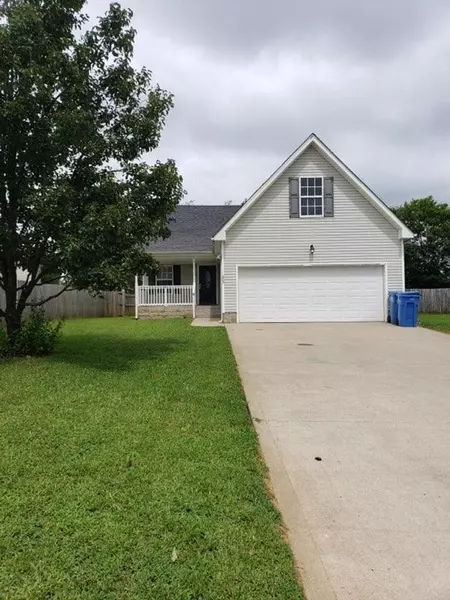 203 Alysheba Ct, Oak Grove, KY 42262