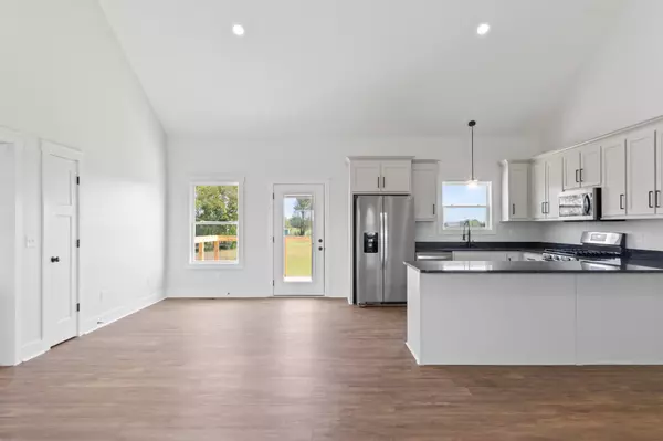 Mcminnville, TN 37110,120 Castle St