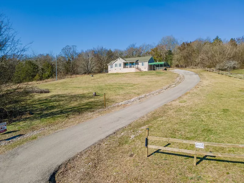 7249 Delina Rd, Petersburg, TN 37144