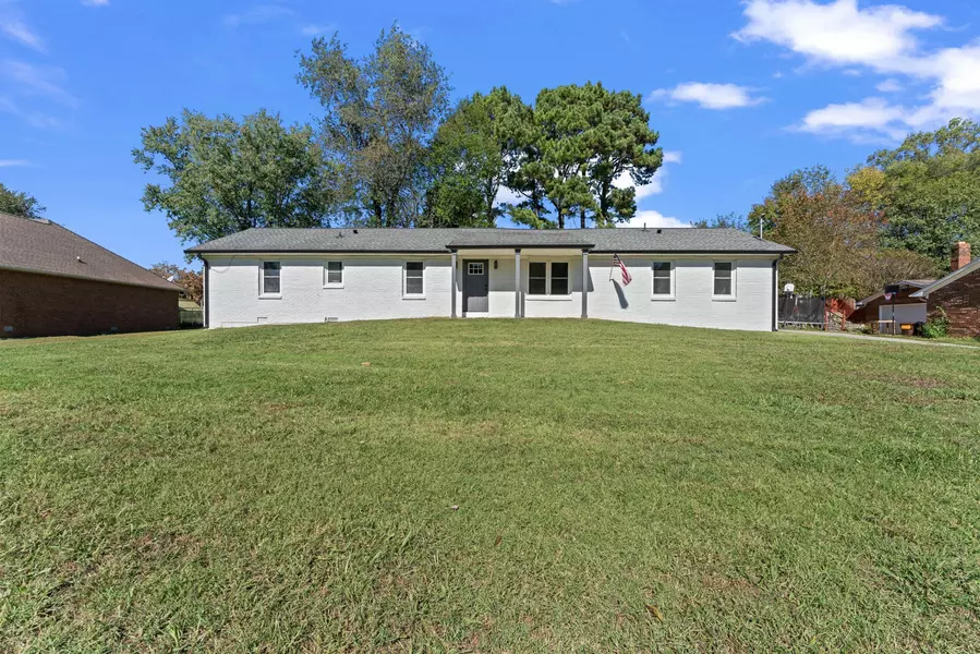 610 Cumberland Dr, Columbia, TN 38401