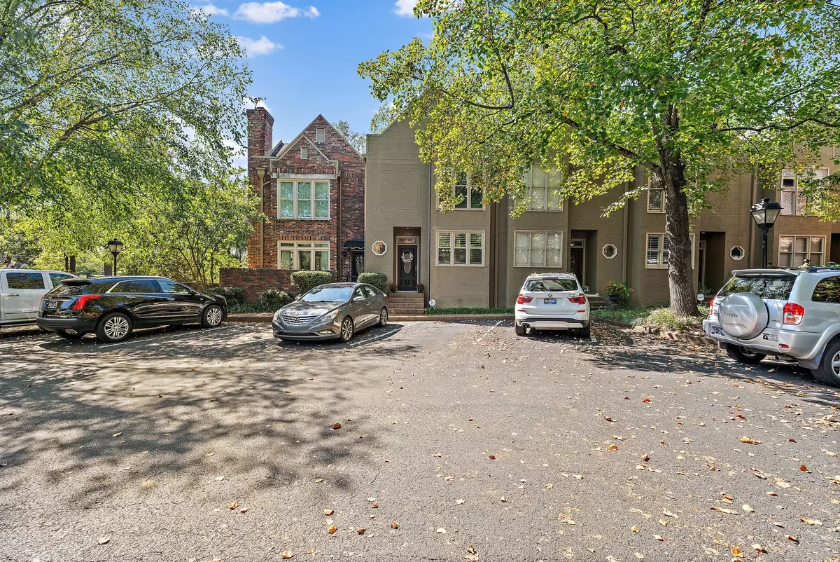 Nashville, TN 37215,2844 Woodlawn Dr