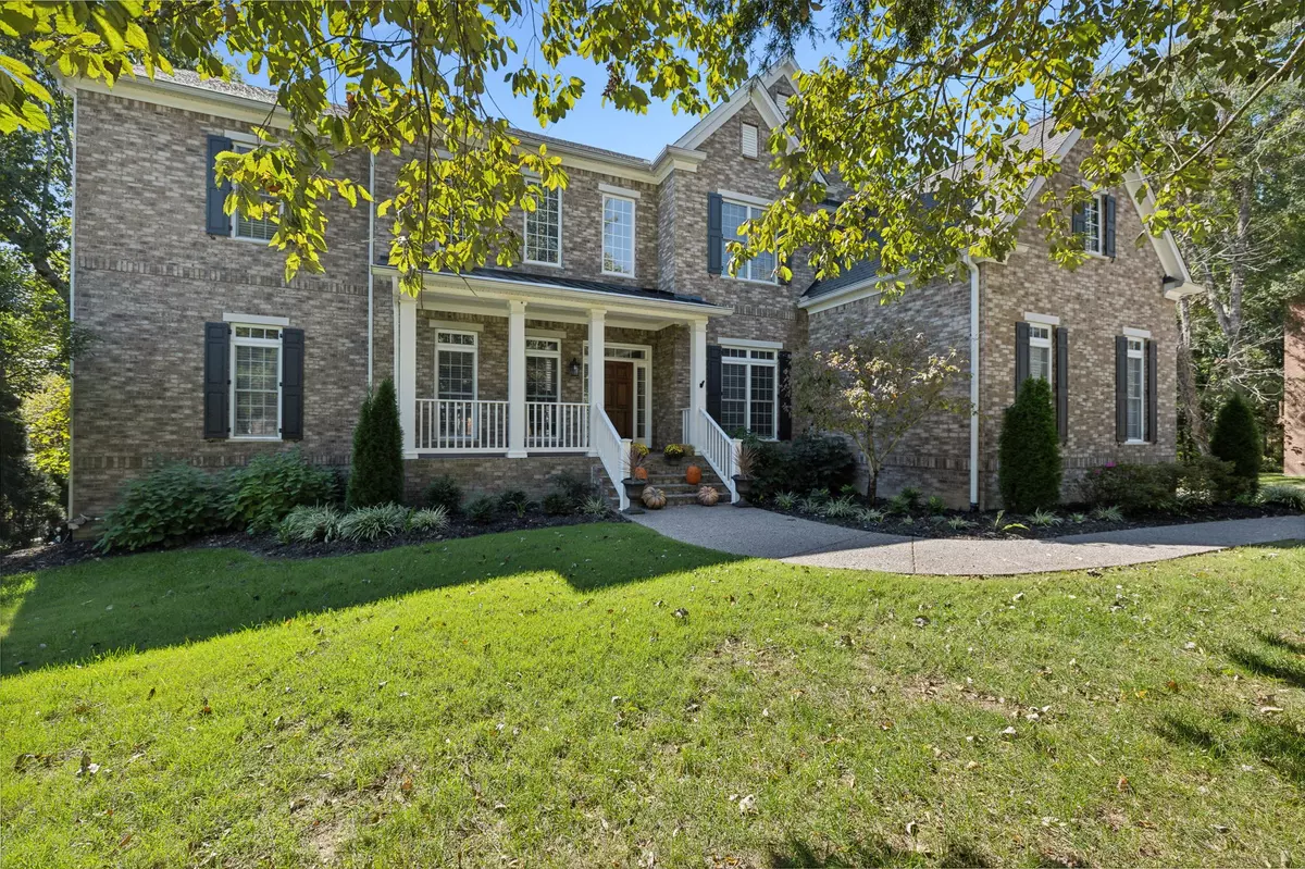 Brentwood, TN 37027,6884 Walnut Hills Dr