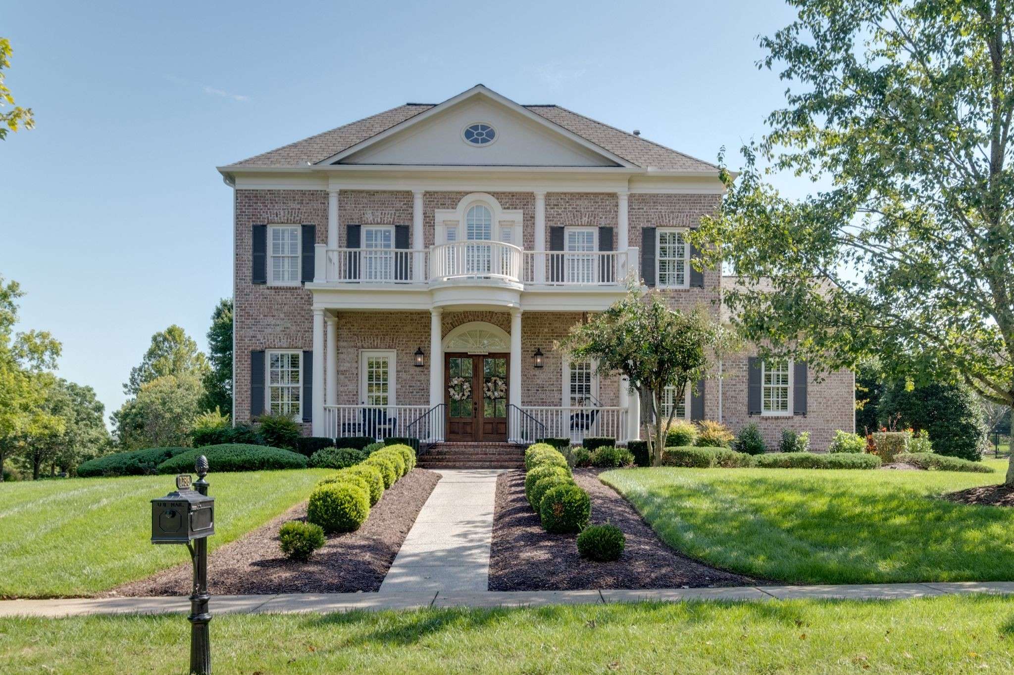1736 Richbourg Park Dr, Brentwood, TN 37027