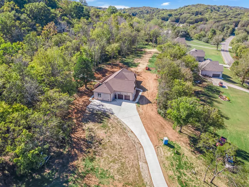 2022 Southport Rd, Culleoka, TN 38451