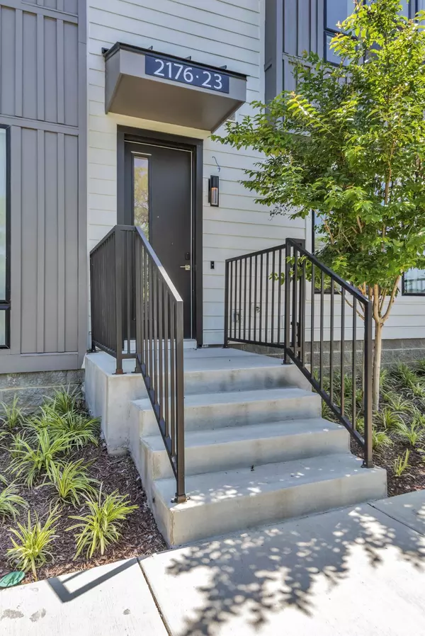 Nashville, TN 37211,2176 Carson St #24