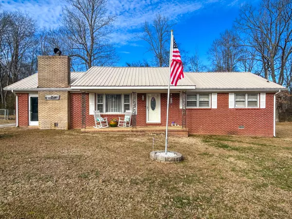 313 Gov Browning St, Bruceton, TN 38317