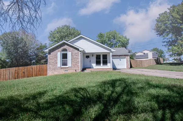 184 Kings Deer Dr, Clarksville, TN 37042