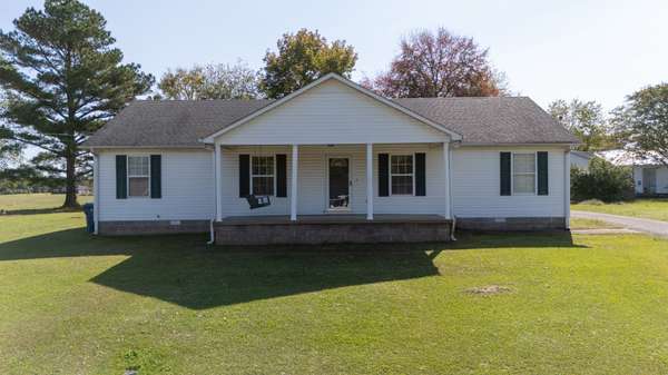395 Pauline Dr, Adamsville, TN 38310