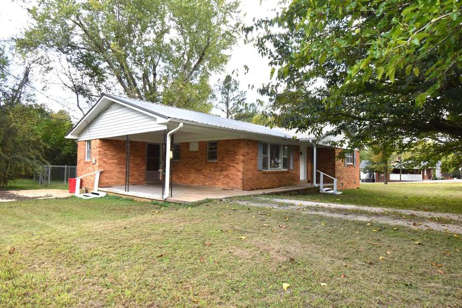 254 Butler Rd, Parsons, TN 38363