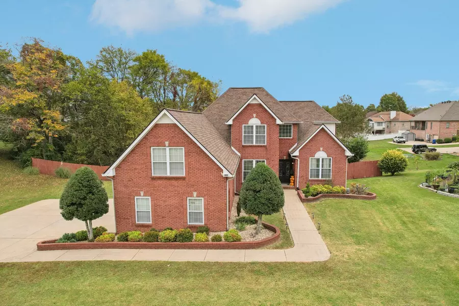 587 Bristol Ct, Clarksville, TN 37043