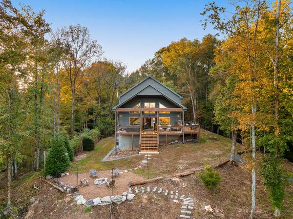 1495 Puryears Bend Rd, Hartsville, TN 37074