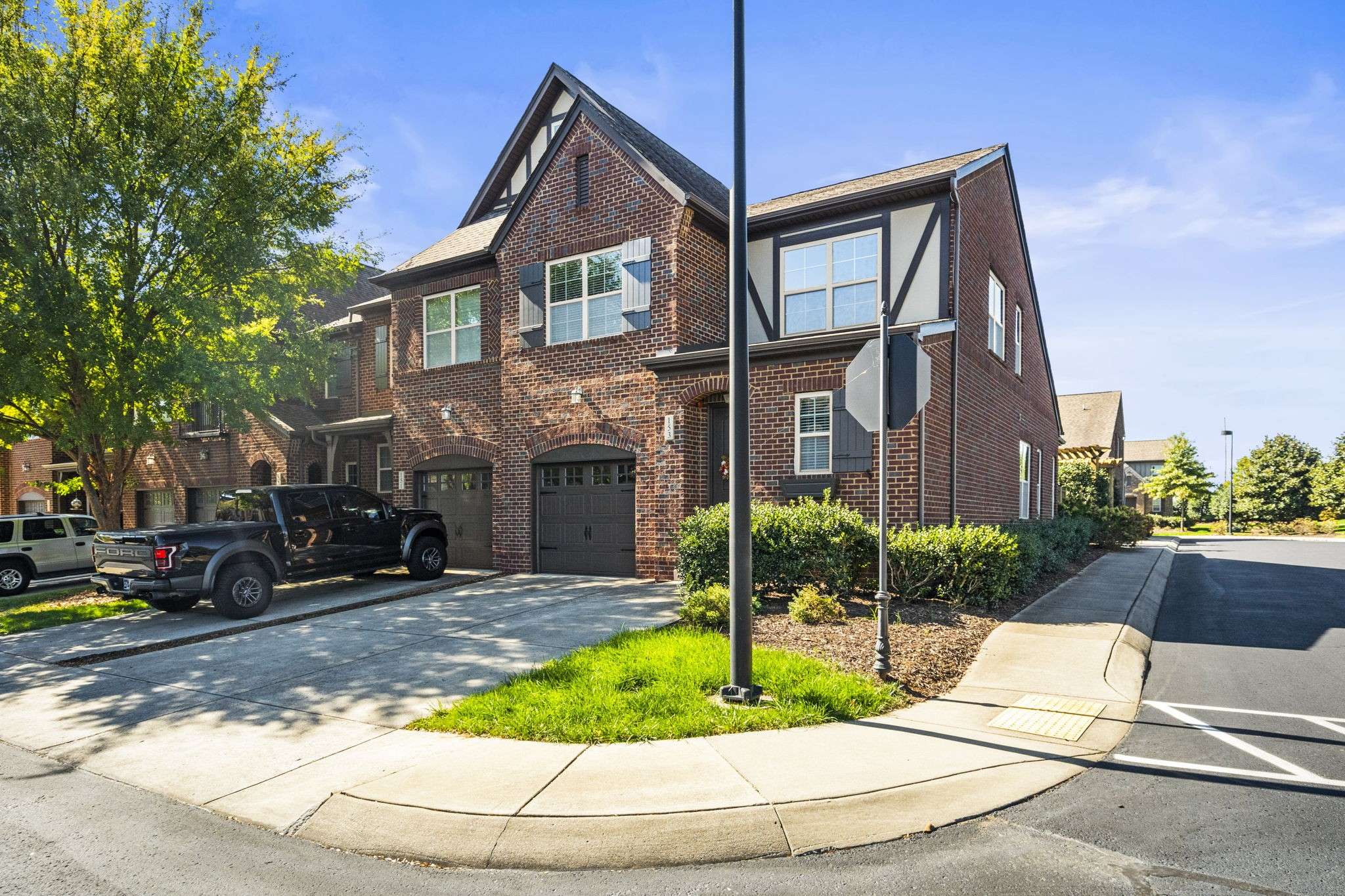 Hendersonville, TN 37075,153 Ambassador Pvt Cir