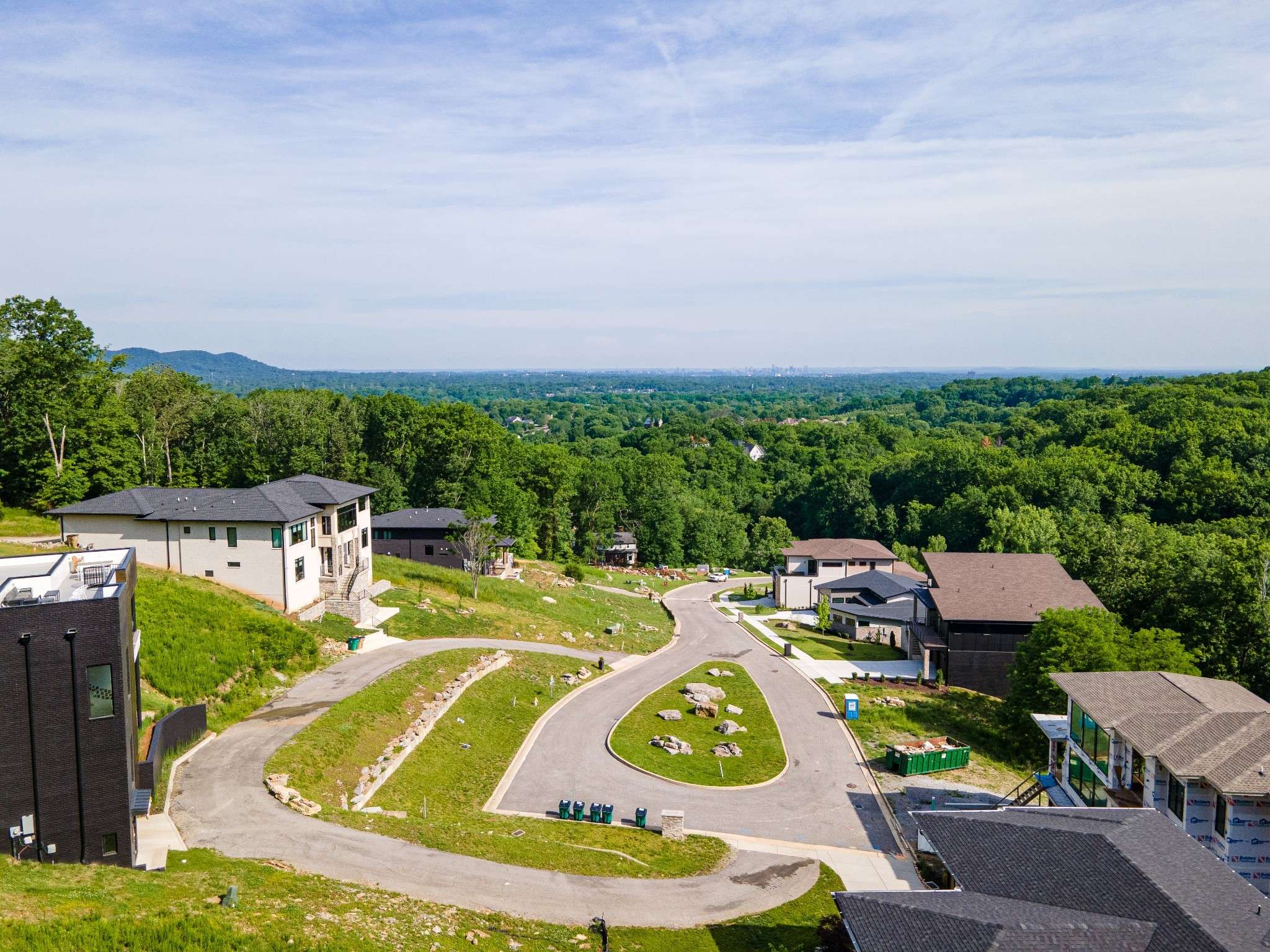 5801 Woodland Hills Dr, Nashville, TN 37211