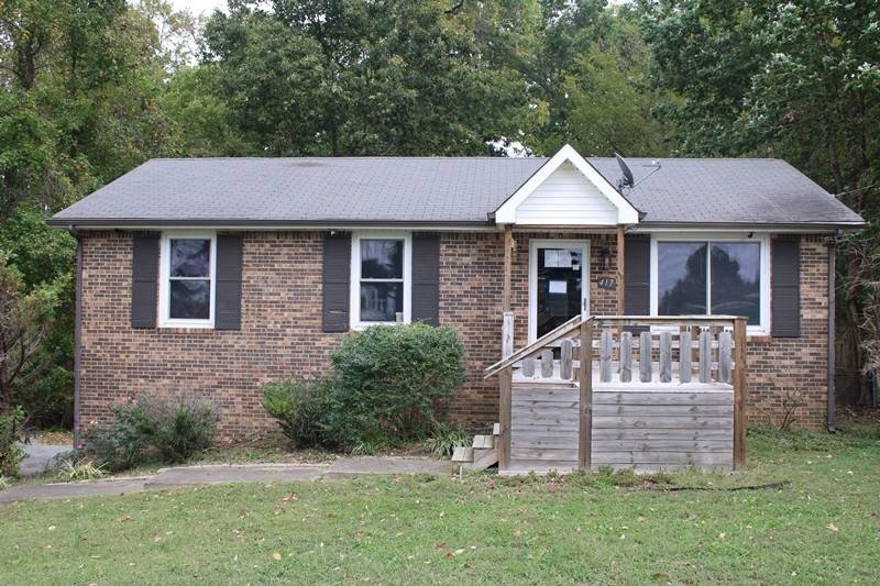 417 Cunningham Ln, Clarksville, TN 37042