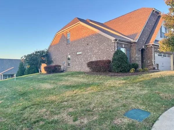 Lebanon, TN 37090,1371 Whispering Oaks Drive