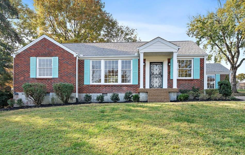 2319 Ridgecrest Dr, Nashville, TN 37216