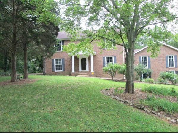 102 Maple Forest Ct, Hendersonville, TN 37075