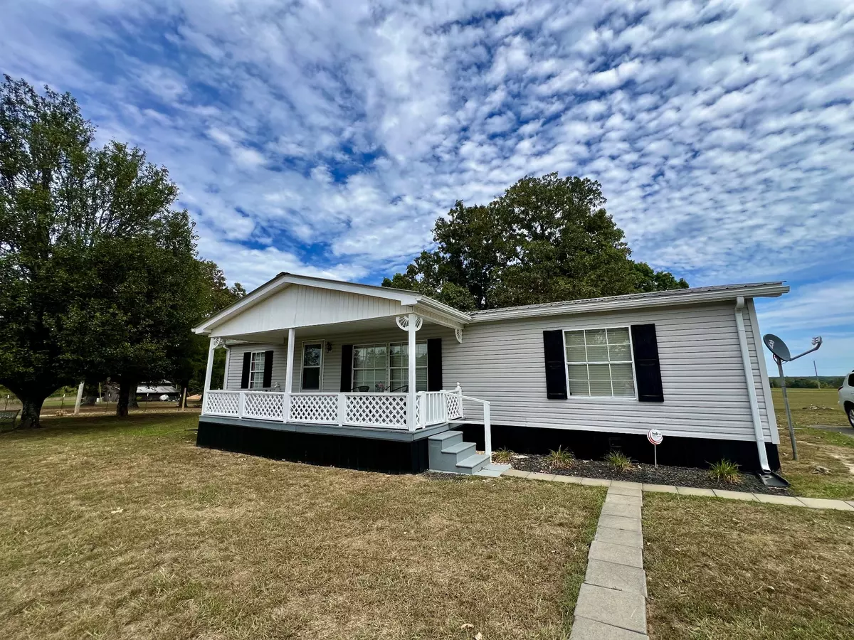 Lawrenceburg, TN 38464,9712 Buttermilk Ridge Rd