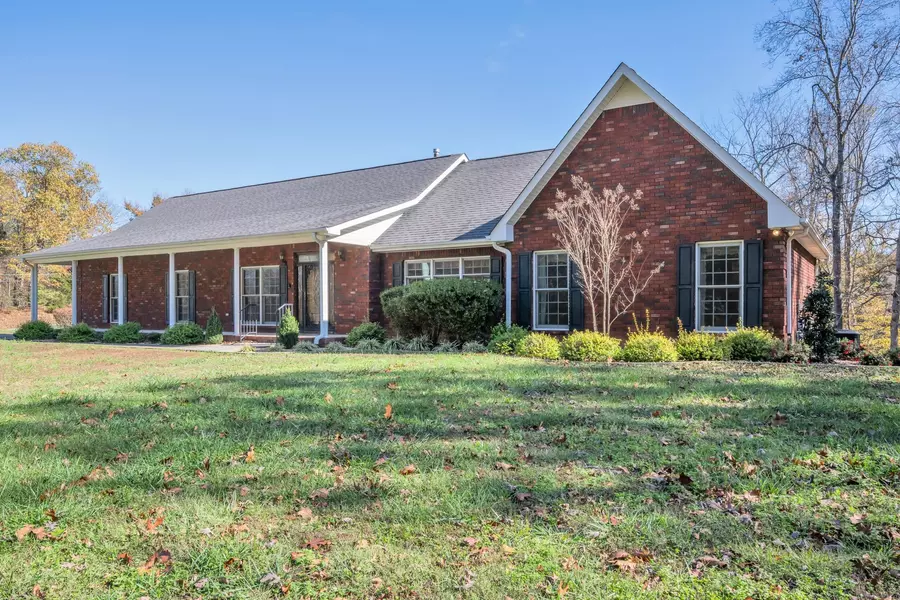 398 North Hummingbird Lane, Dickson, TN 37055