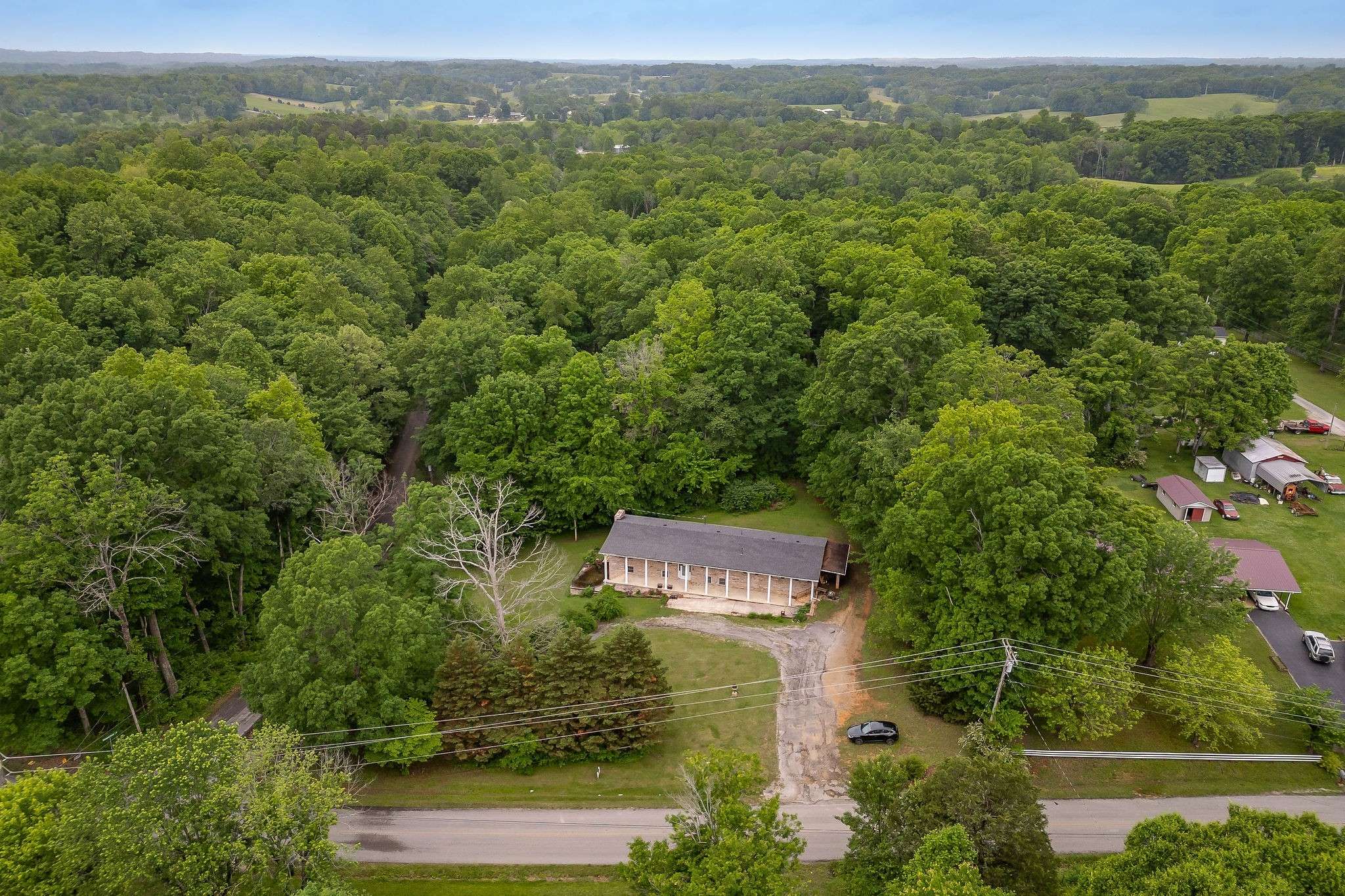Livingston, TN 38570,434 Windle Community Rd