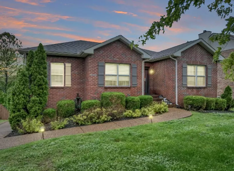 606 Mason Ln, Goodlettsville, TN 37072