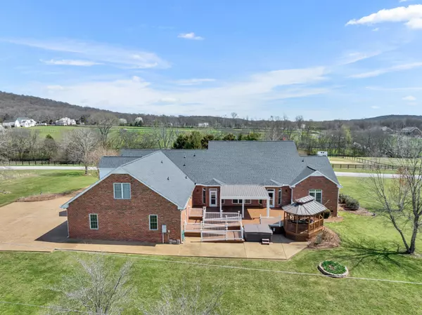 Arrington, TN 37014,2805 Leonard Creek Ln