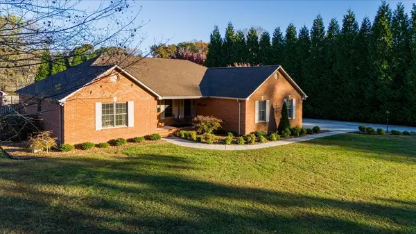 Manchester, TN 37355,220 Flora Ln