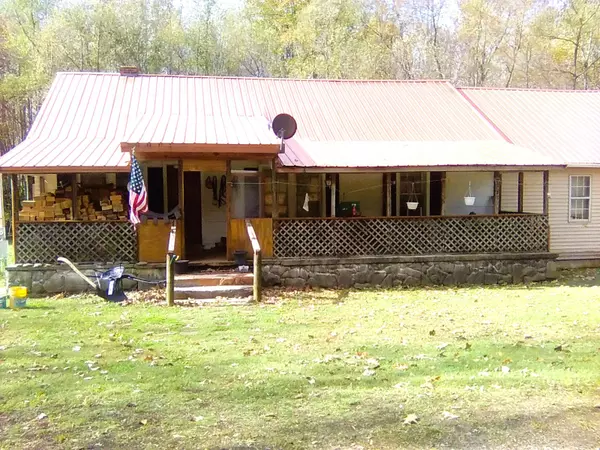 Bruceton, TN 38317,115 Spur Ln