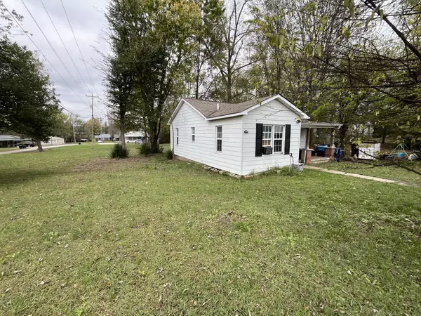 Parsons, TN 38363,222 W 3rd St