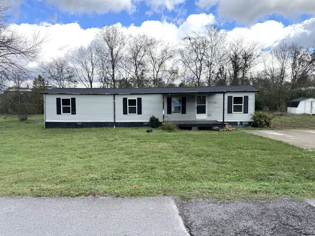 Woodbury, TN 37190,512 McFerrin St