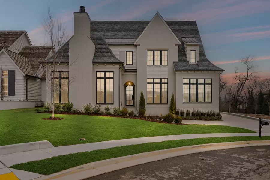 1376 Duncanwood Ct, Nashville, TN 37204