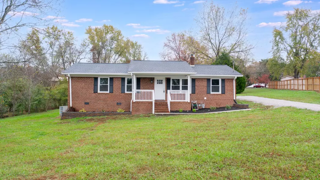 67 Westwood Ct, Estill Springs, TN 37330