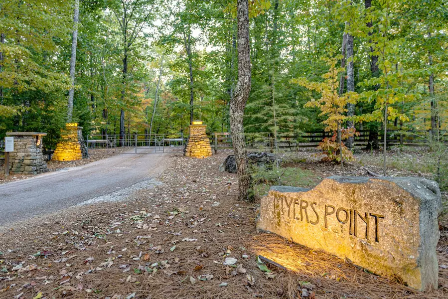 15 Myers Point Rd, Sewanee, TN 37375