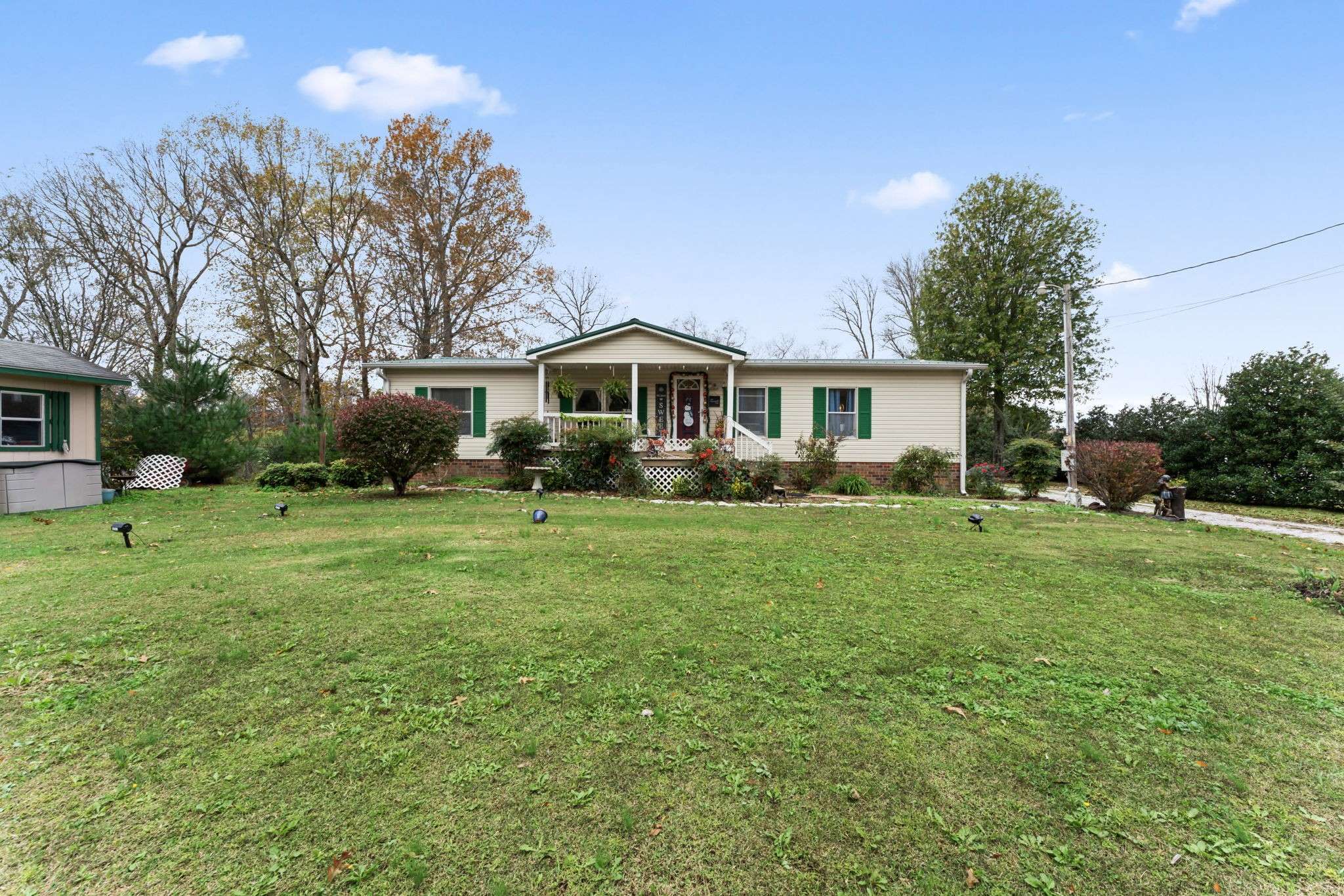 53 Roberts Ln,  Lebanon,  TN 37087