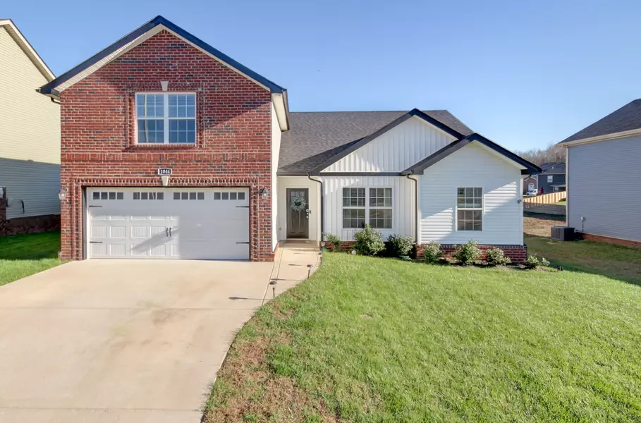 1046 Whitney Dr, Clarksville, TN 37042