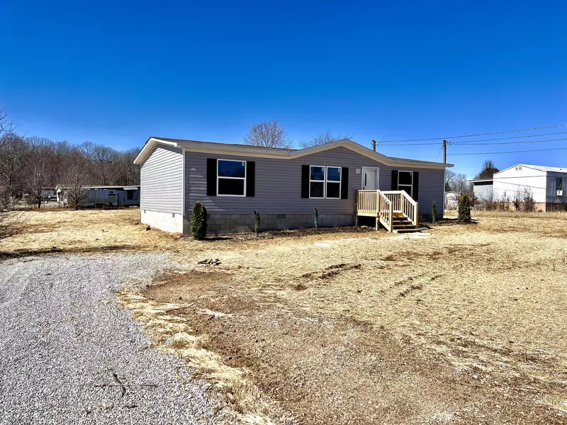 208 S C St, Hillsboro, TN 37342