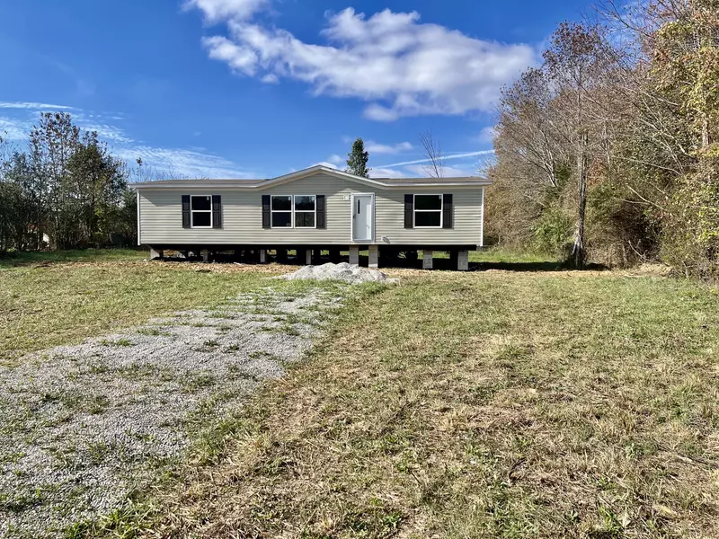 54 S B St, Hillsboro, TN 37342