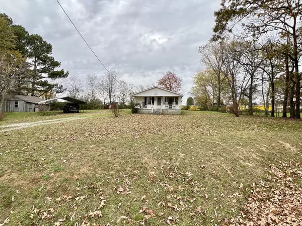 Loretto, TN 38469,105 McGee Ln