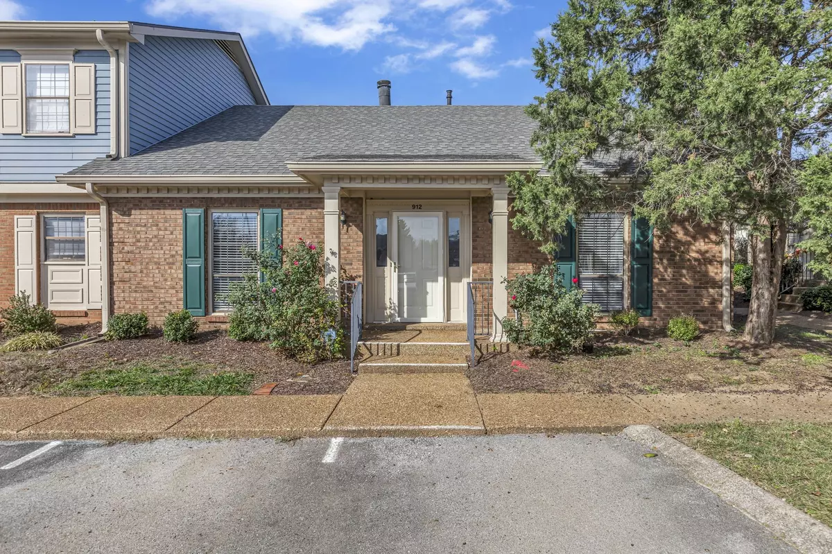 Brentwood, TN 37027,912 Brentwood Pt