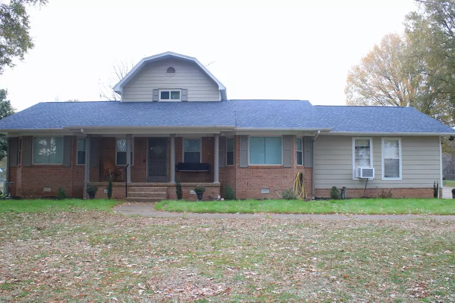 641 Anderson Rd #NE, Dyersburg, TN 38024