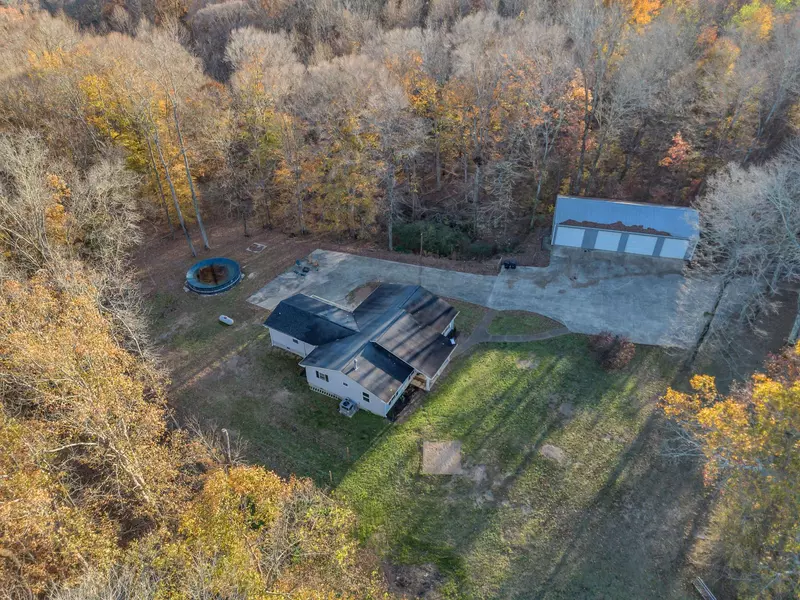 487 Busby Rd, Loretto, TN 38469