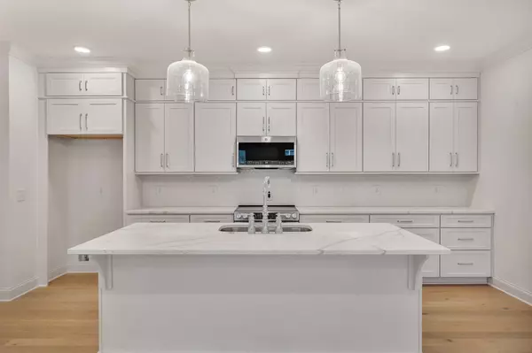 Nashville, TN 37221,2002 Gildridge Dr #203