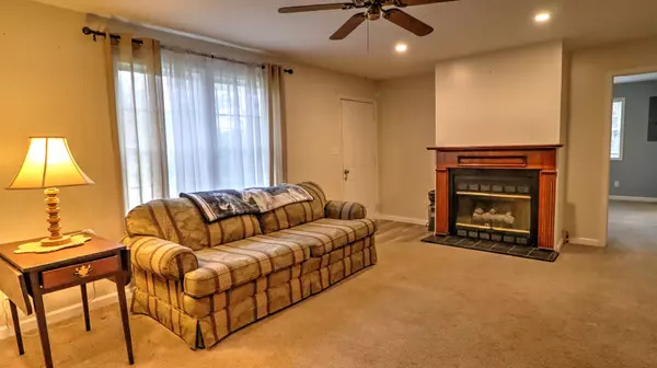 Linden, TN 37096,1636 Toms Creek Road