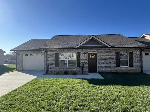 1521 Green Ln, Shelbyville, TN 37160