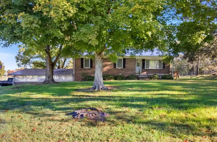 14 Double Bridges Rd, Sparta, TN 38583