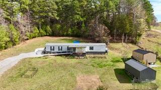 1204 Brummit Rd, Charlotte, TN 37036